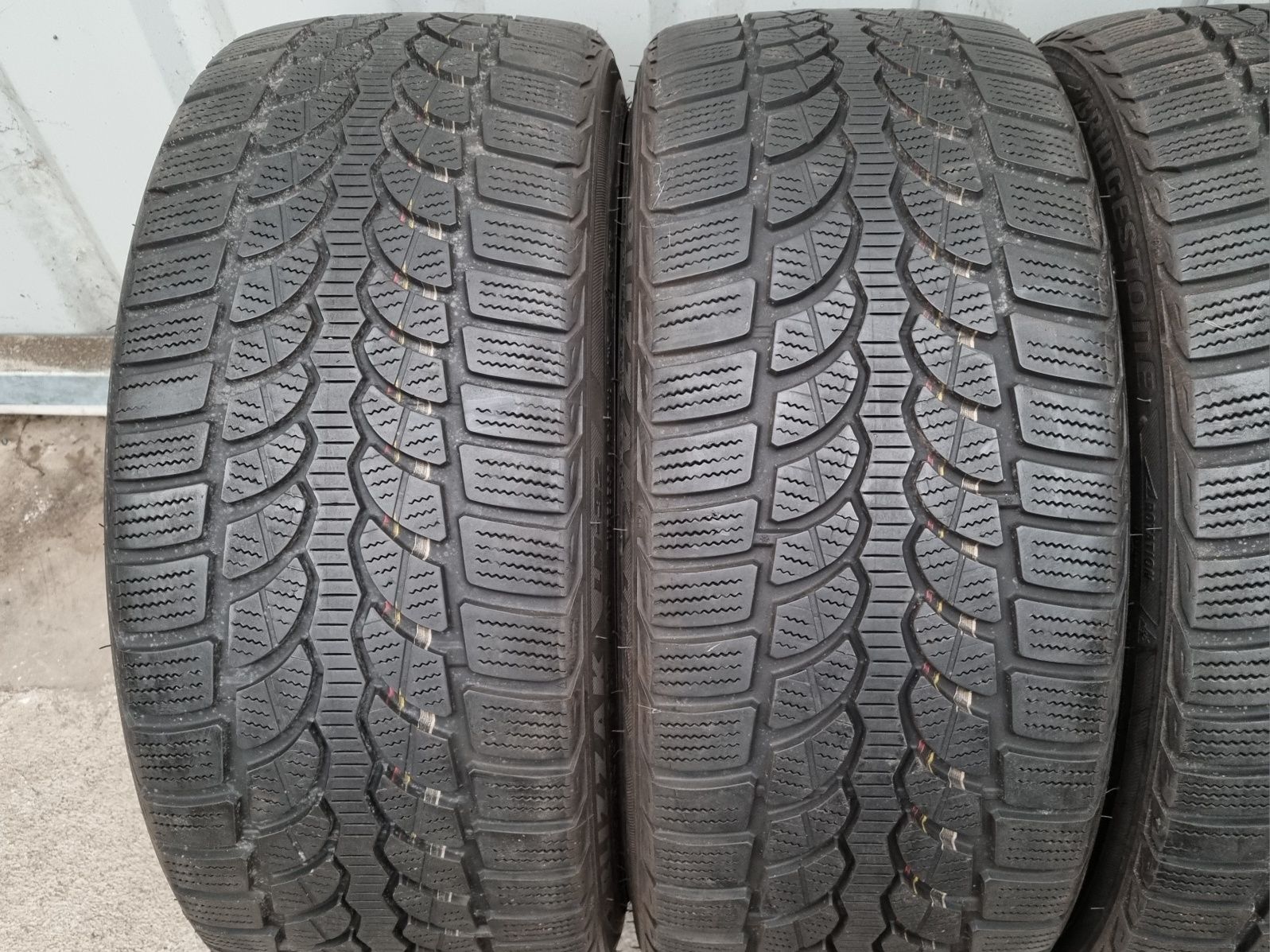 Opony używane ZIMOWE 225/40/18 Bridgestone  650zł/4szt.