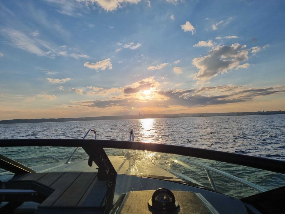 motorówka jacht łódz wynajem charter gdynia sopot gdańsk