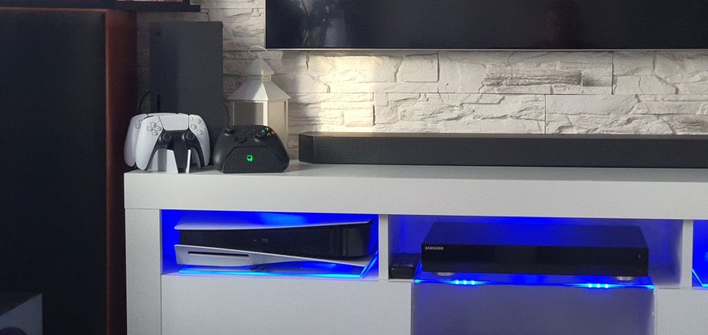 Konsola Xbox Series X 3Tb + 2 Pady IDEALNY STAN Gwarancja