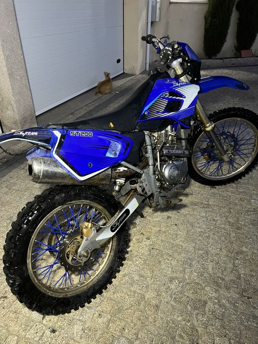 Vendo mota Skyteam ST200cc ( preço negociável)