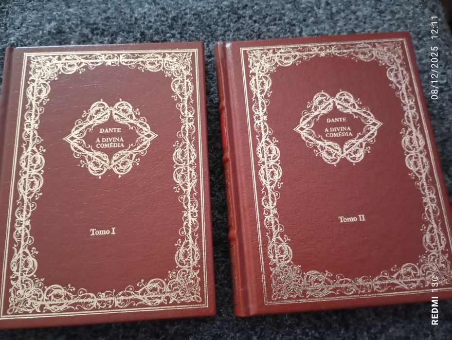 Livro " A divina comédia"