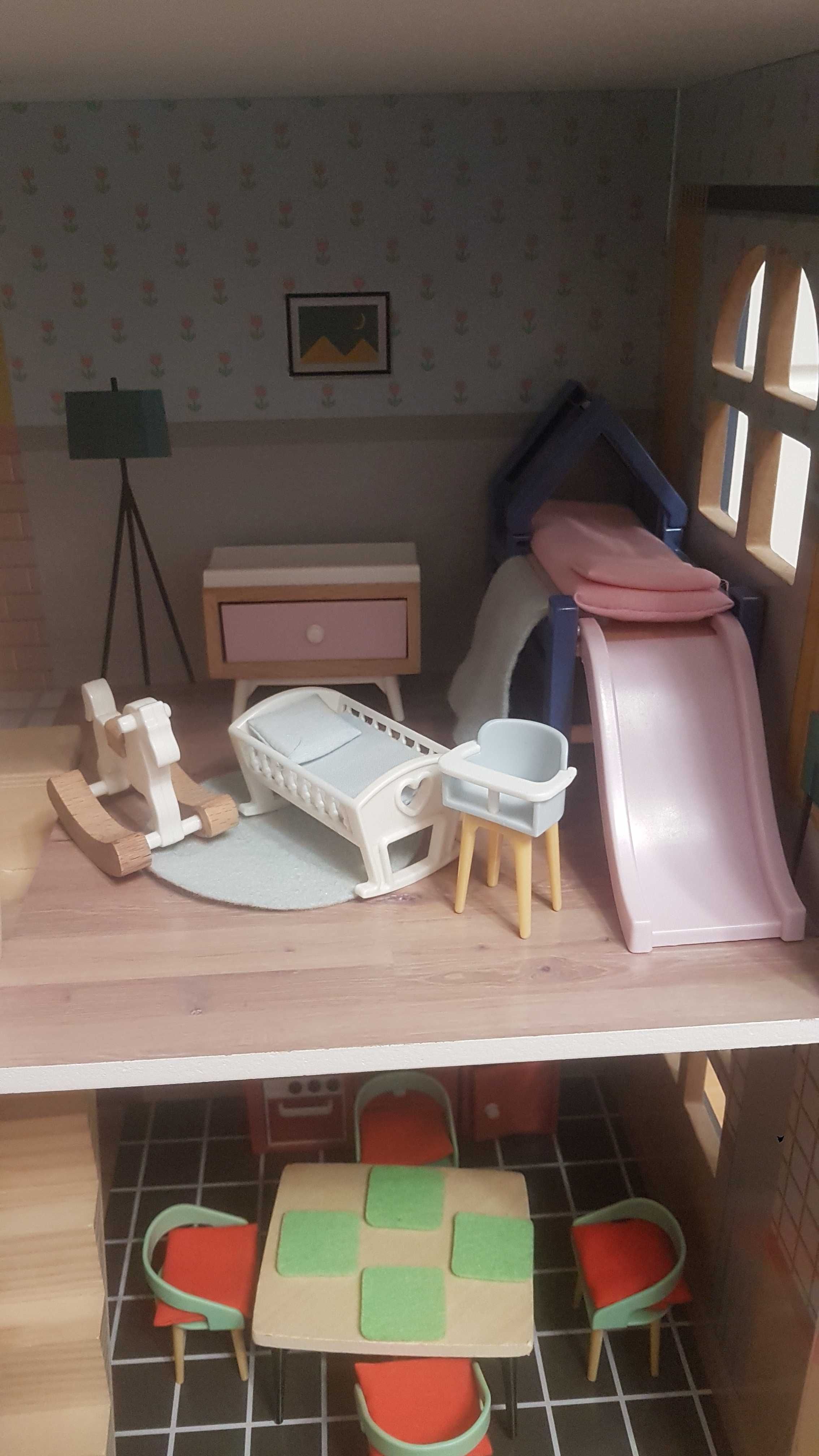 Playtive domek dla lalek drewniany z wyposazeniem