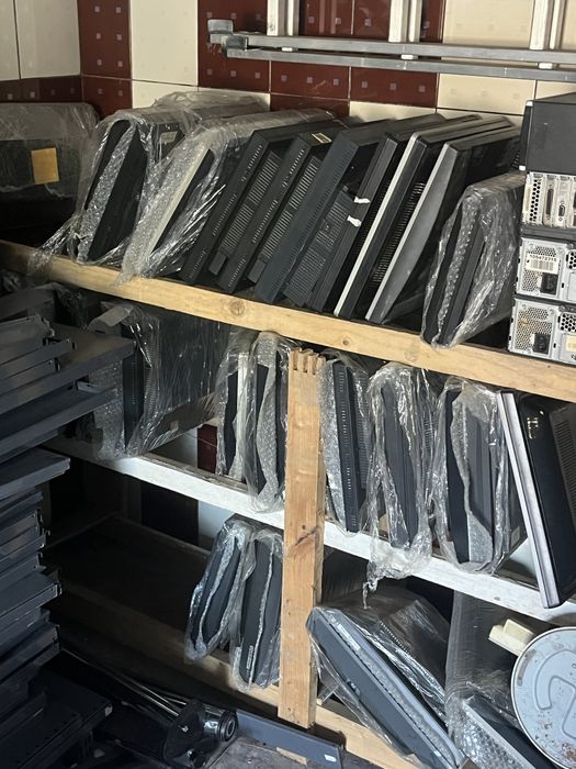 Опт/роздріб  монітори Dell 21 дюйм