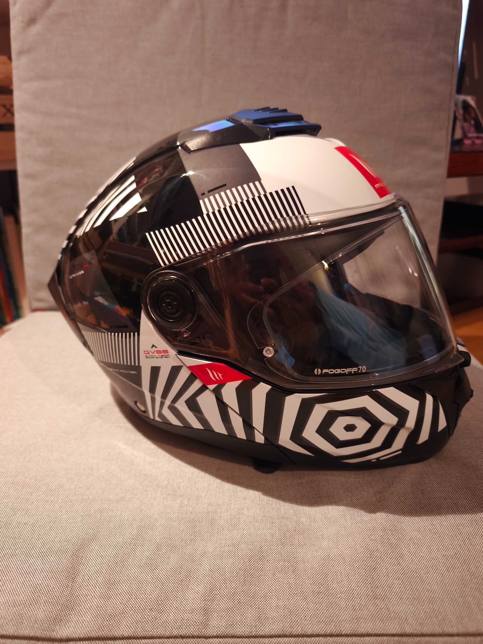 Capacete modelar MT atom 2 stranger, tamanho L, com 1 semana de uso