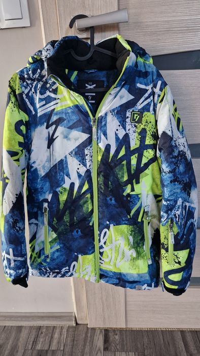 Zimowa kurtka 152/158