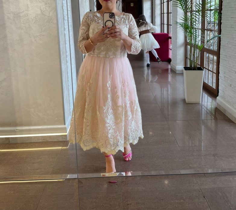 Святкова нарядна, весільна, випускна сукня