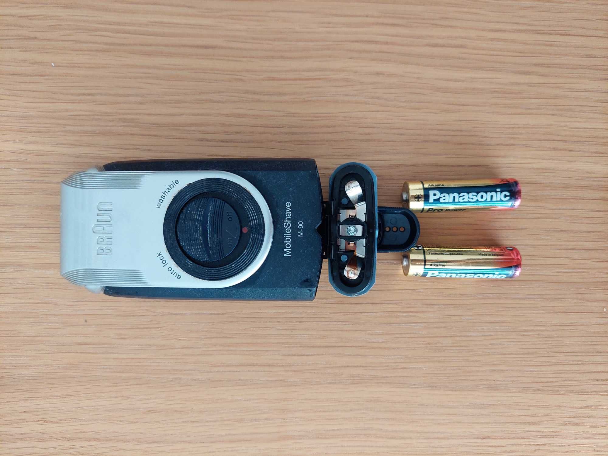 Máquina Barbear - Braun Mobile Shaver M90
