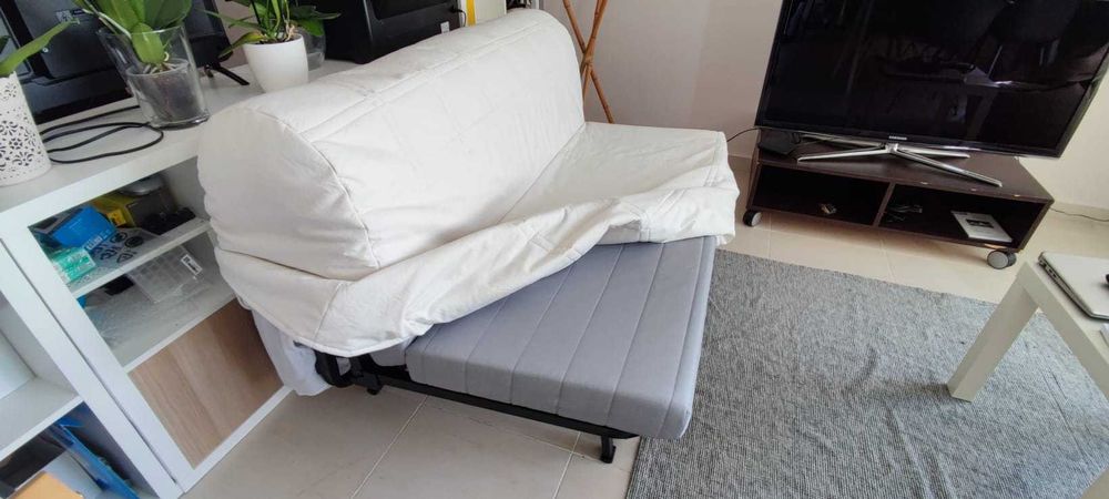 Vende-se sofá-cama casal IKEA LYCKSELE HÅVET com pouco uso