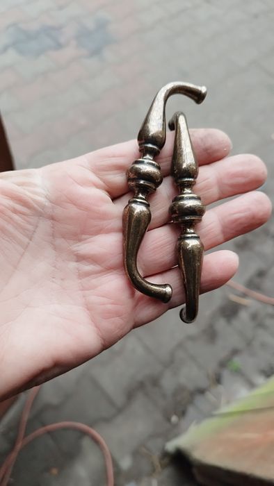 Ozdobne uchwyty do mebli lub drzwi – komplet 2 sztuki