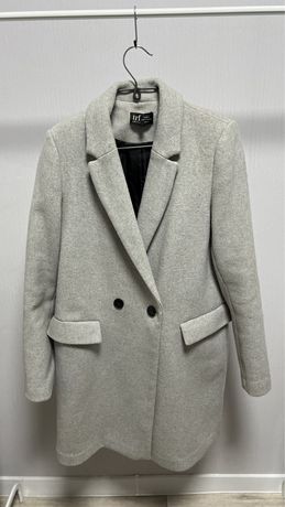 Пальто сіре Zara