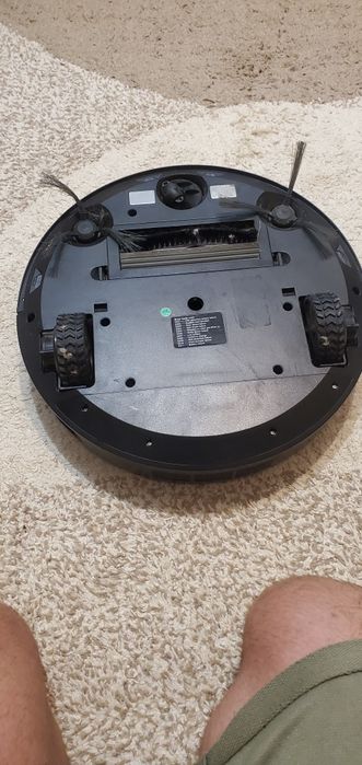 Продам робот-пилосос