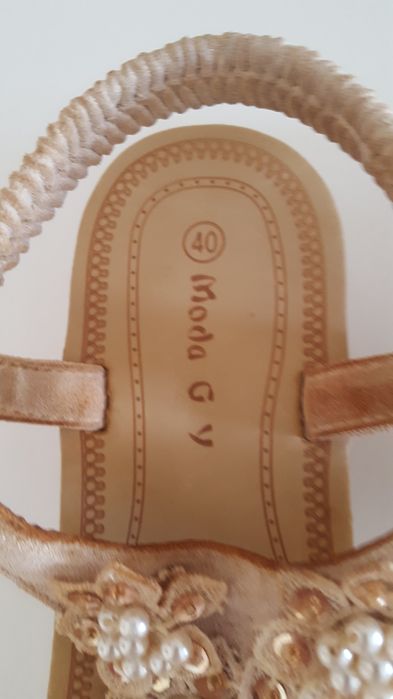 Sandálias tamanho 40