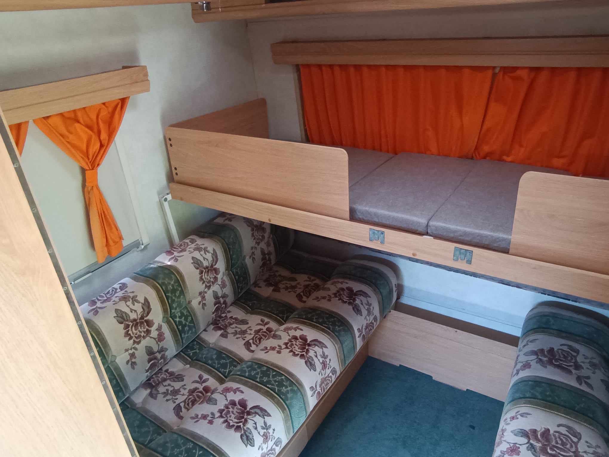 Sprzedam przyczepę campingową