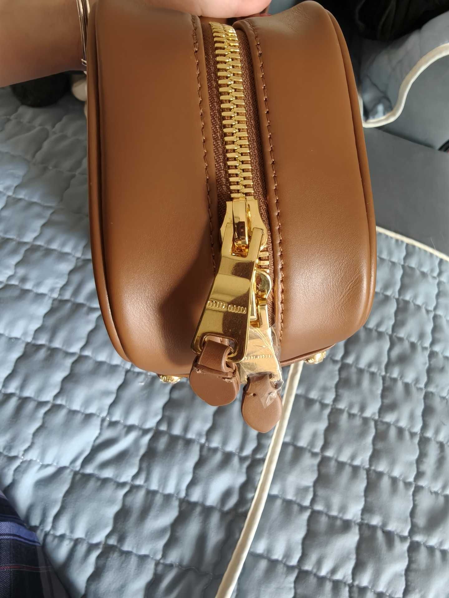 MiuMiu Torba Brązowa Mała Z Aksamitem Świąteczna Promocja
