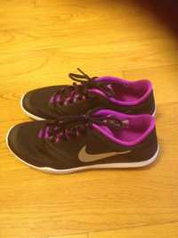 Buty sportowe Nike rozm. 36,5