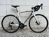 Bicicleta carbono disco Merida Scultura 4000 - Shimano 105 11v