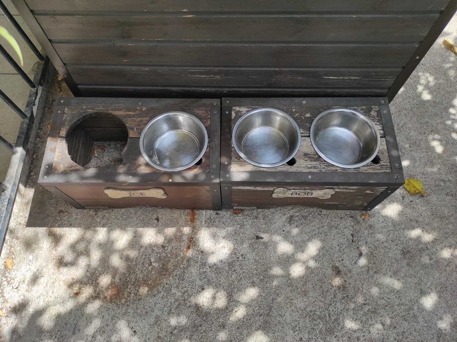 Casota para cães dupla