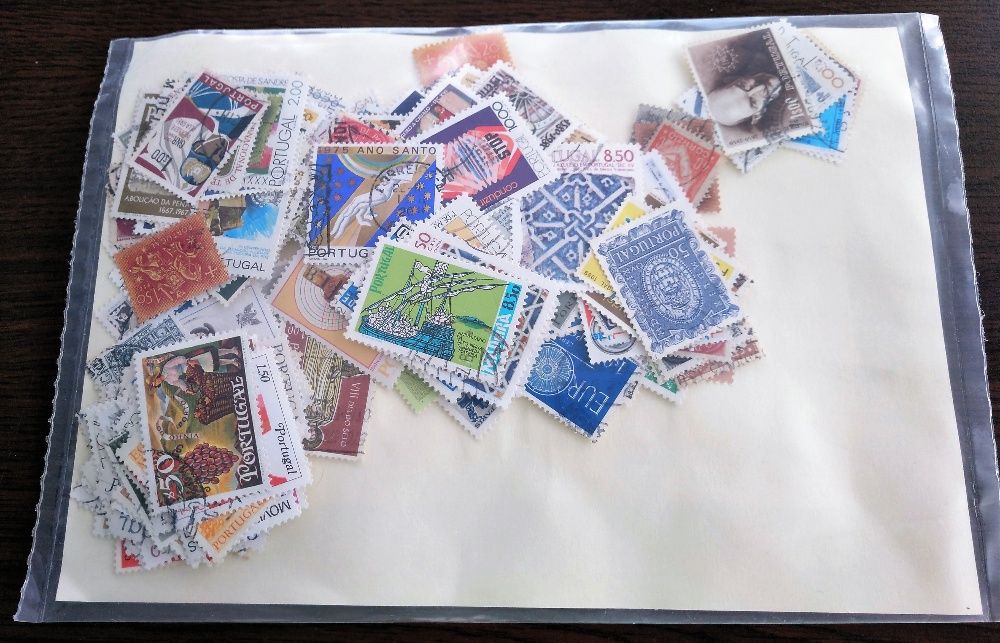 Selos de Portugal embalagem de 250 selos diferentes