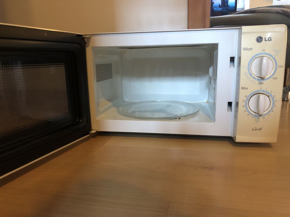 Microondas LG a funcionar bem
