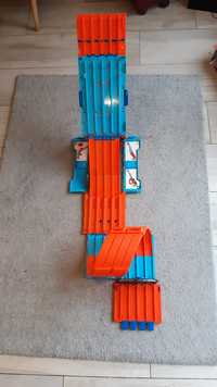 Hot wheels zestaw kaskaderski 3w1 MEGATOR GKT87