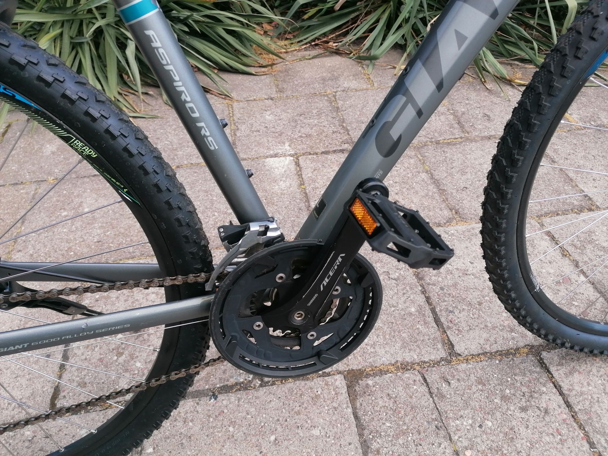 Rower crossowy Giant Aspiro RS - jak nowy