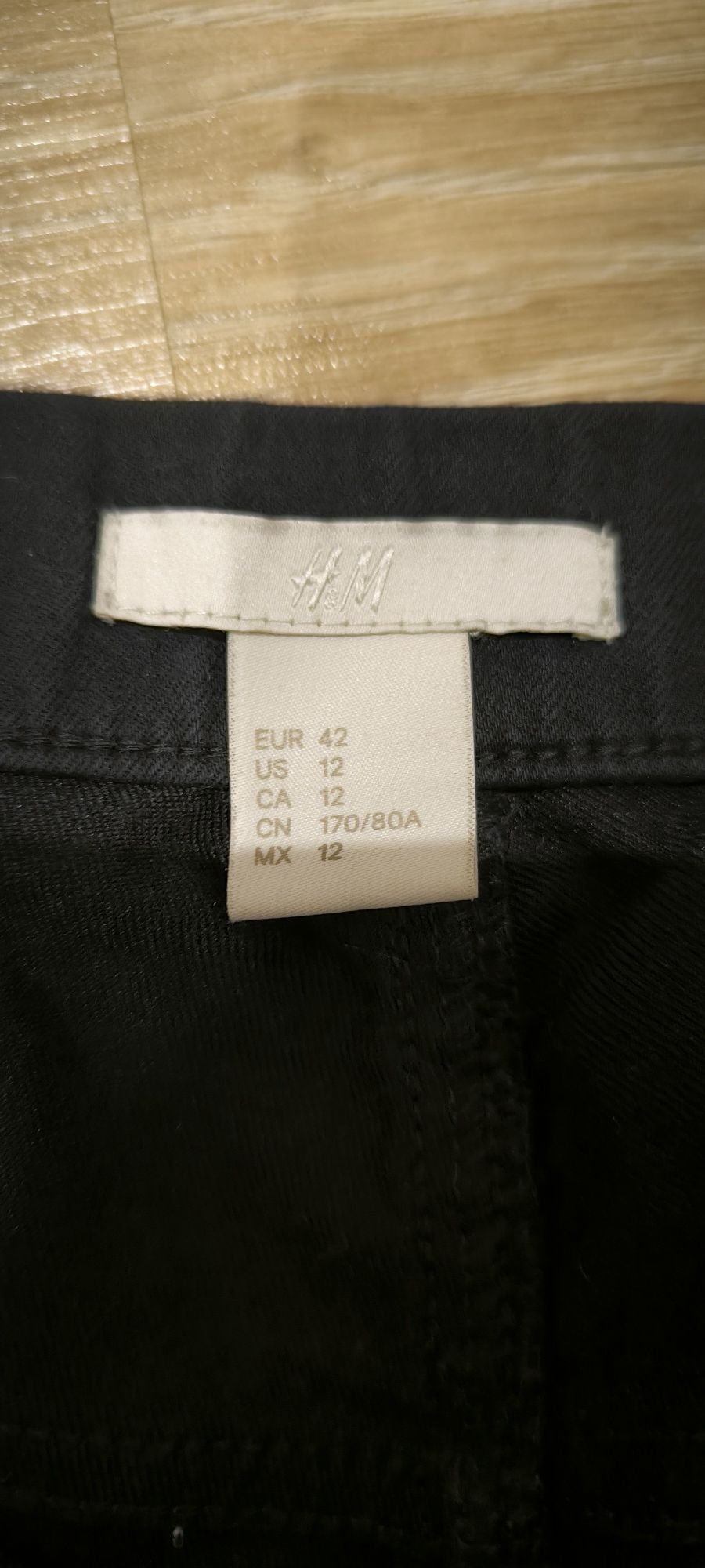 Czarne joggery H&M