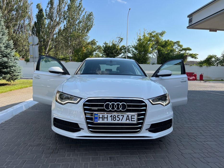 Продам свой автомобиль Audi A6 2015