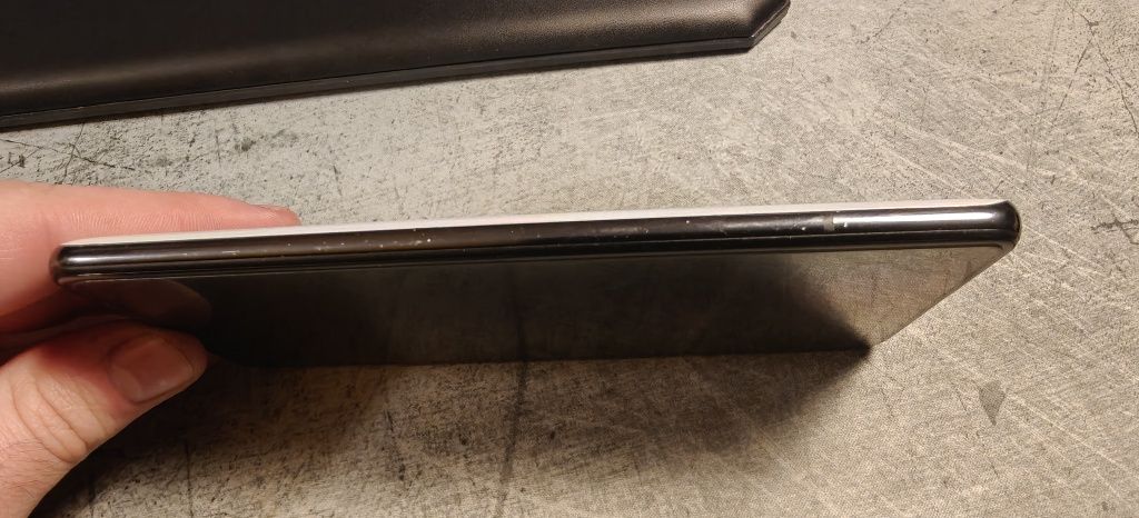 Xiaomi Mi 9T Pro 6/64GB + Earbuds + Etui