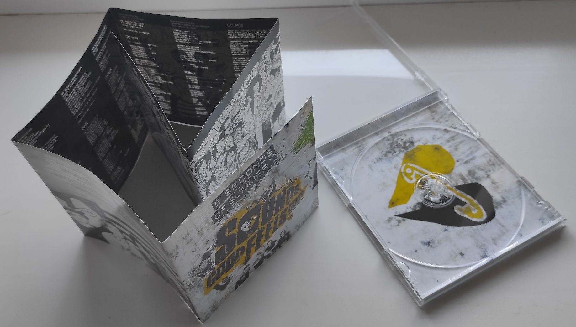 Фирменный CD 5 Seconds Of Summer. 5SOS
