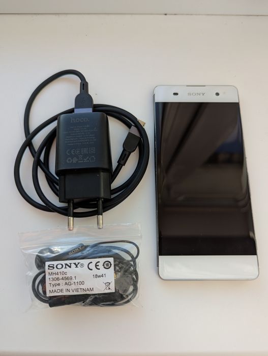 Телефон    SONY ха