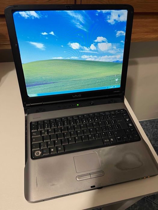 Sony Vaio PCG-8Q8M, sprawny, bateria trzyma, idealny do retro gier