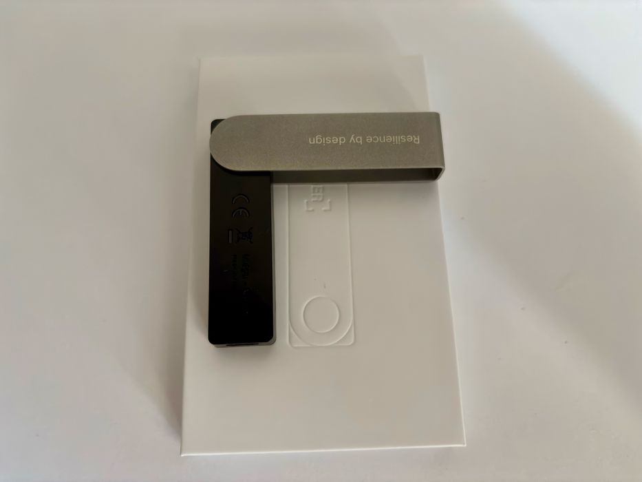 Крипто кошелек холодный кошелек Ledger Nano X