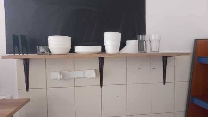 meble sklepowe z małego bufetu