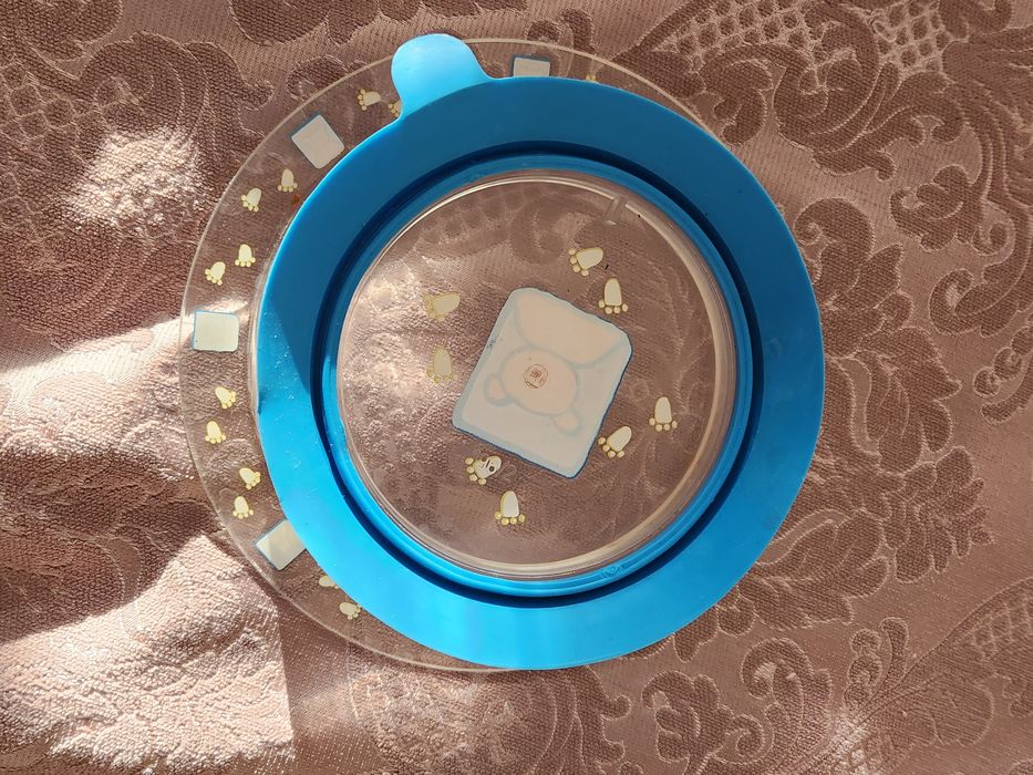 Тарілка на присосці