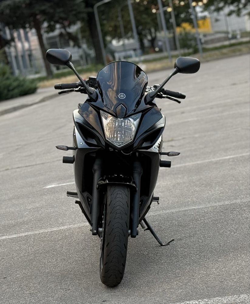 Yamaha FZ6R Black