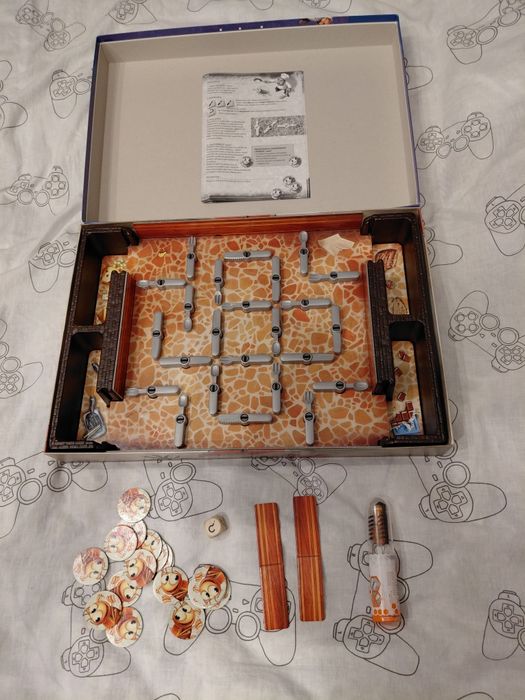 Gra zręcznościowa planszowa la cucaracha gdzie jest karaluch