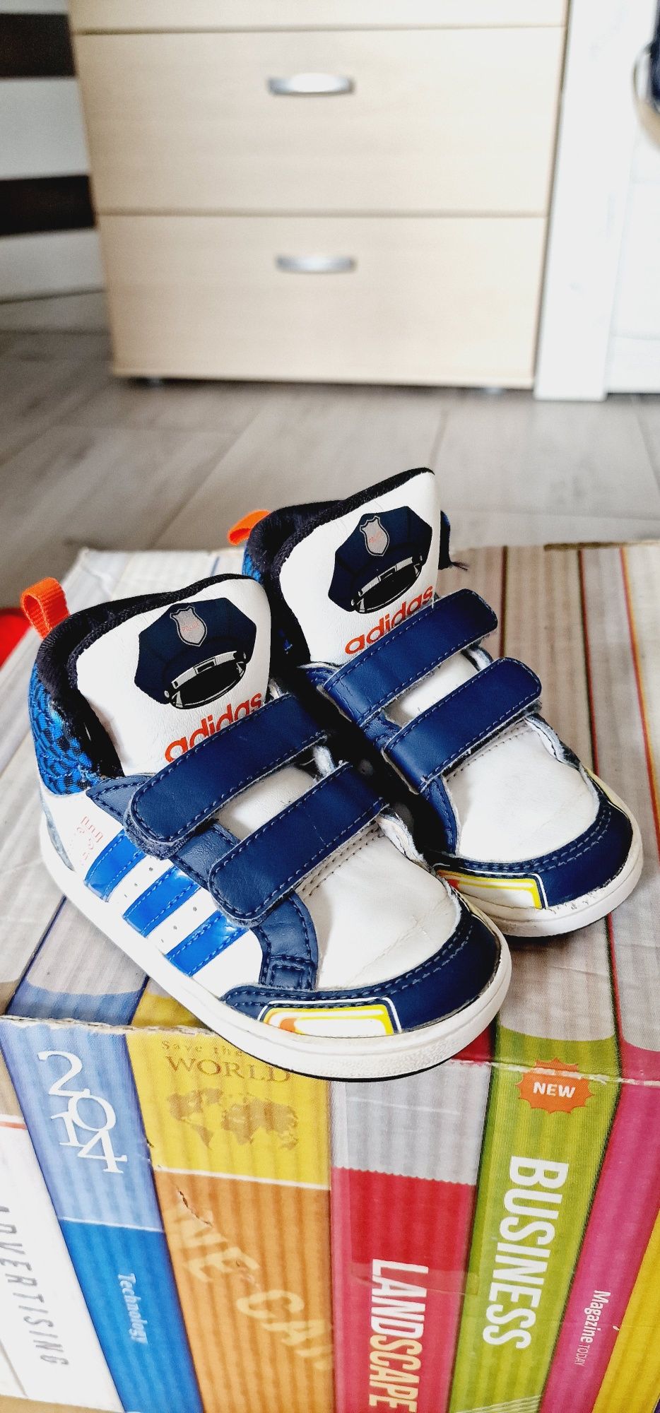 Buty dziecięce adidas 22