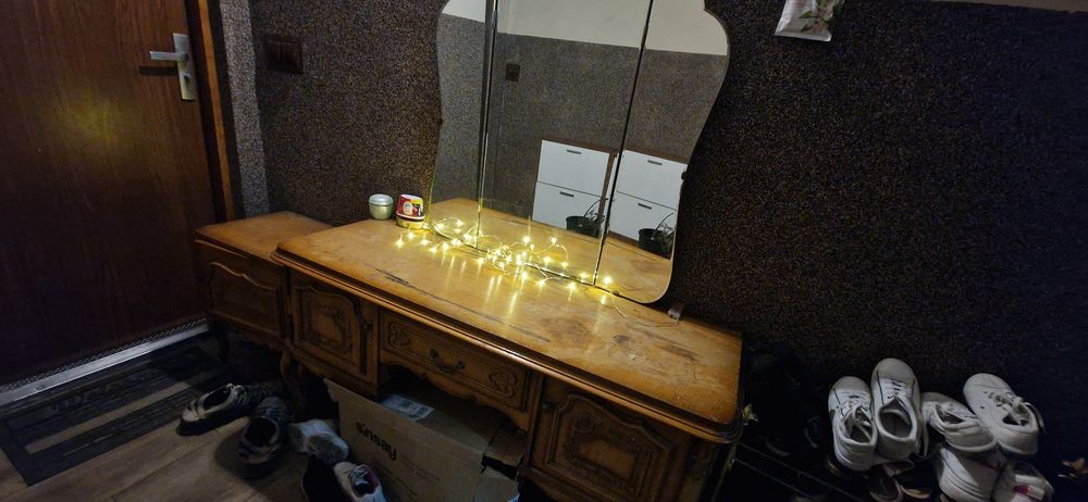 Toaletka kosmetyczna z lustrem Antyk