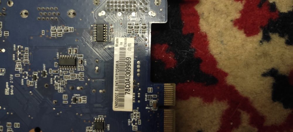 Видеокарта и материнская плата