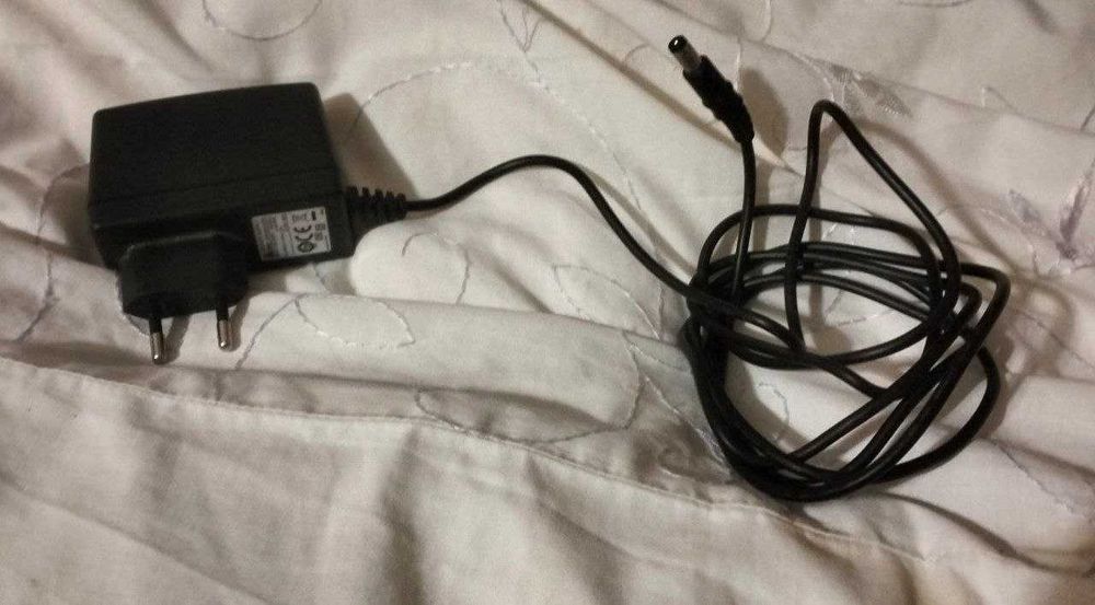 Блок живлення UMEC UP0181B-05PE