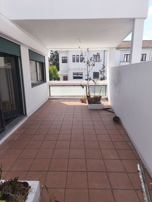 Moradia única no Porto ( obra do arquiteto Viana de Lima