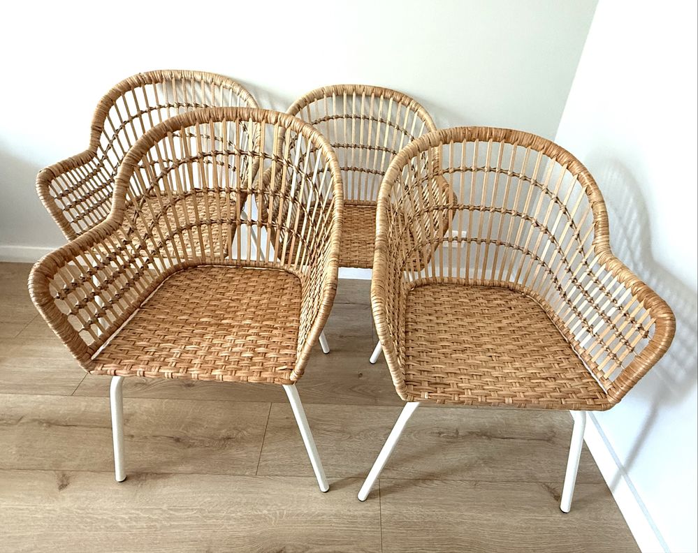 Krzesła rattanowe ikea boho