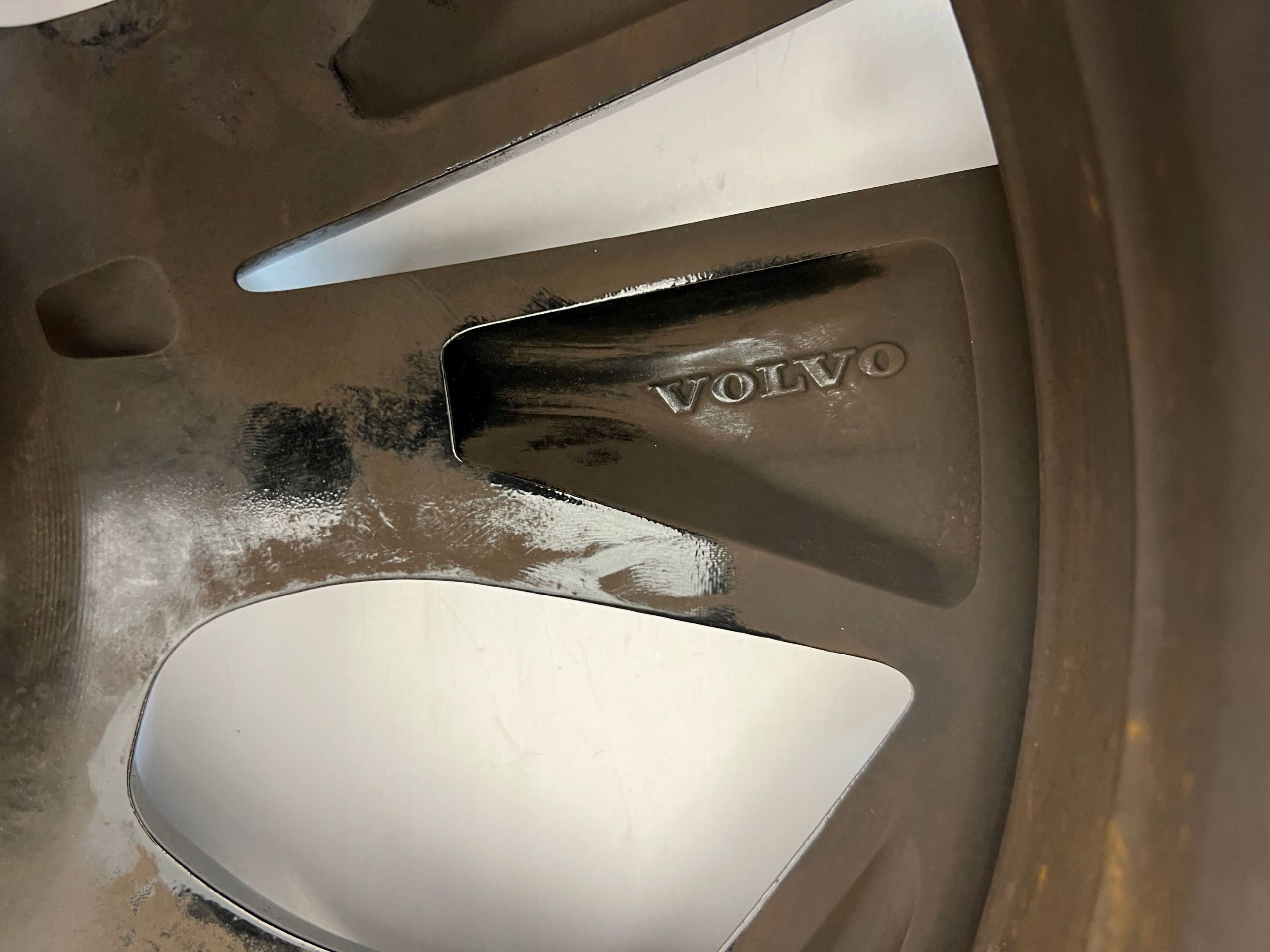 Volvo XC40 XC60 Felga 7.5Jx17 ET50.5 5x108