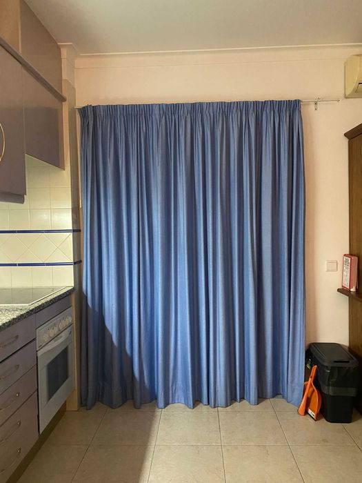Vende-se cortinados