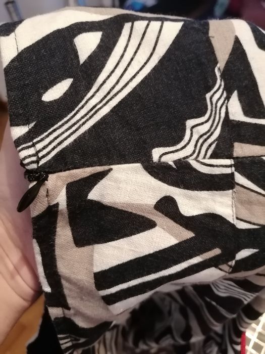 Saia pelo joelho com fecho lateral - tamanho 42