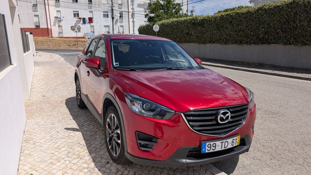 Mazda cx 5 com oferta de bicicleta carbono BTT e suporte