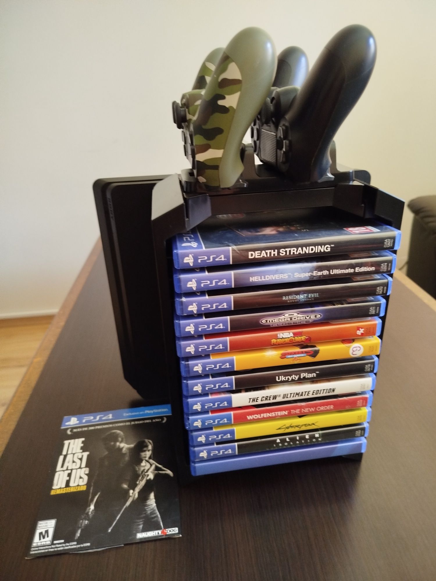 Konsola Sony PlayStation 4 Slim CUH-2216A + akcesoria, gry, 2 pady