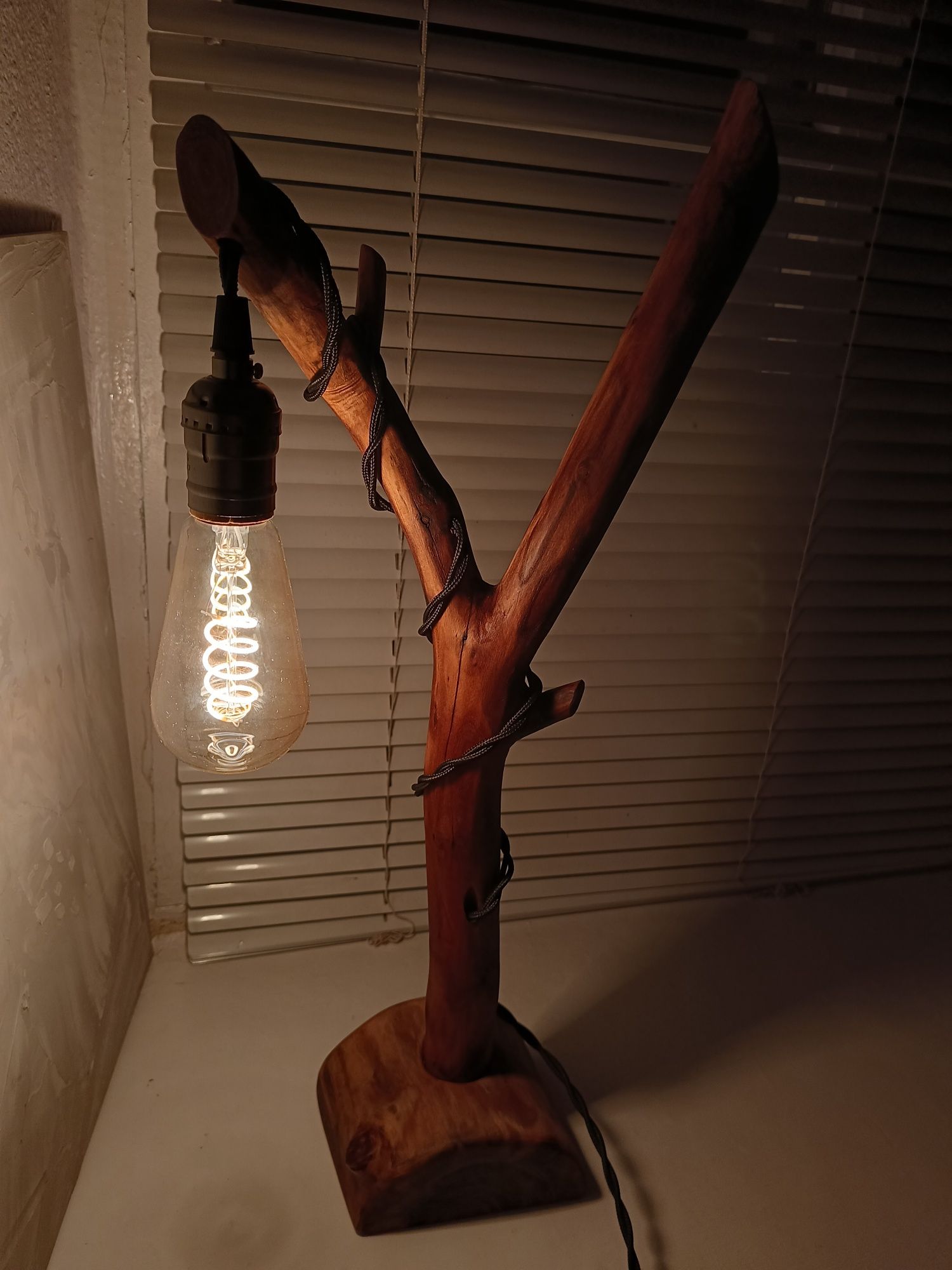 Лампа ЛОФТ з дерева