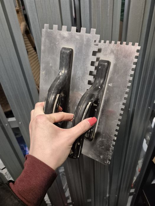 Dwie pace grzebień do kleju