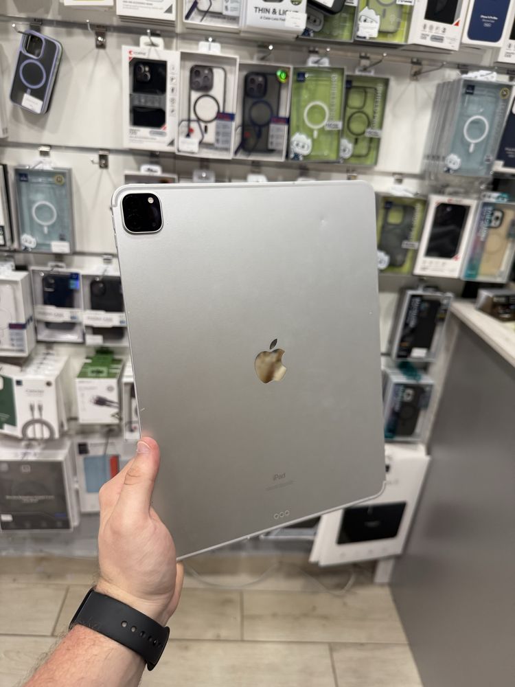iPad Pro 12.9” 256T 4Gen Silver. Wi-Fi + LTE